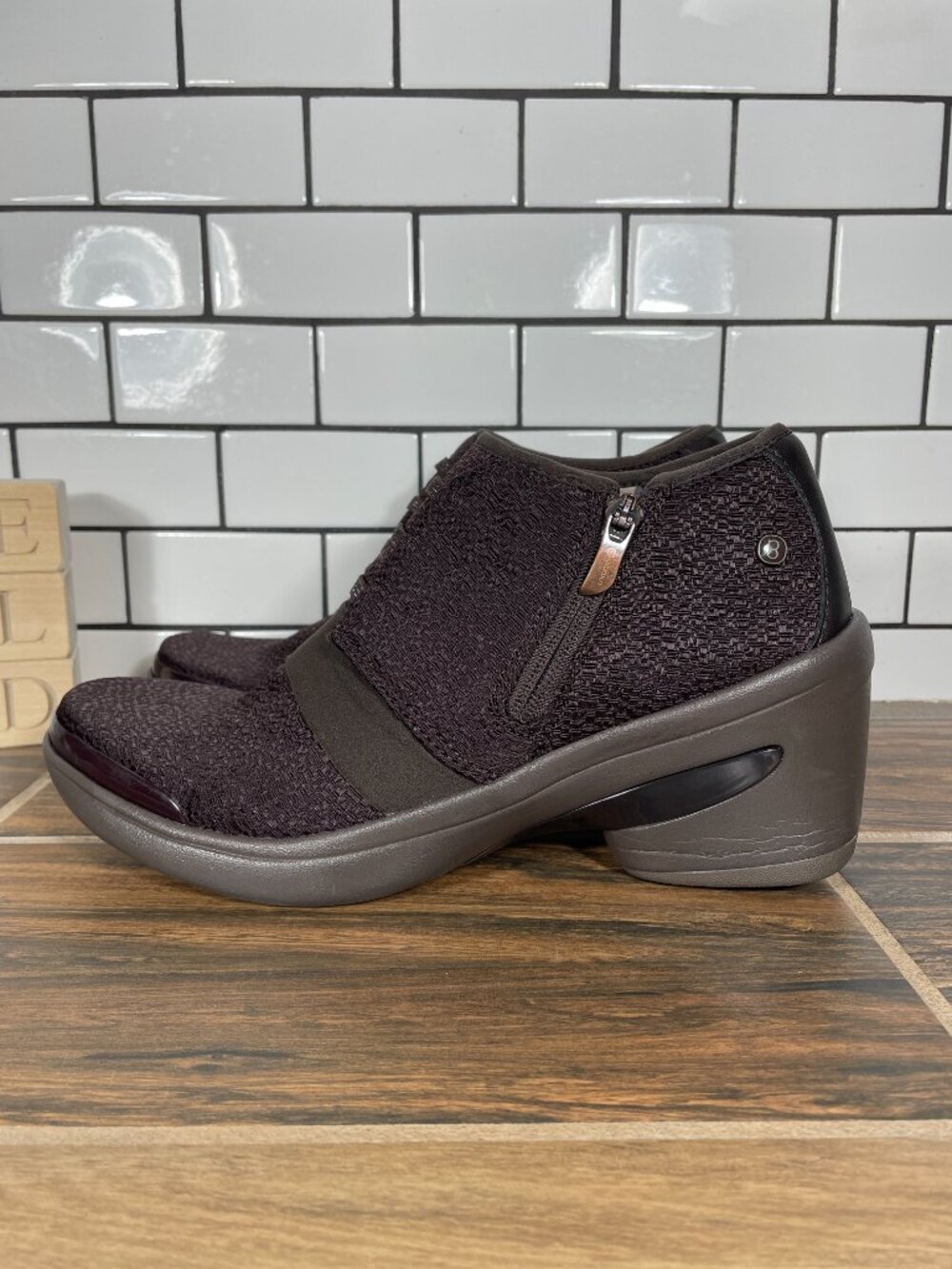 Bzees Enlighten Shoes Womens Size 11 Brown Side Zip Washable Casual Ankle Boots